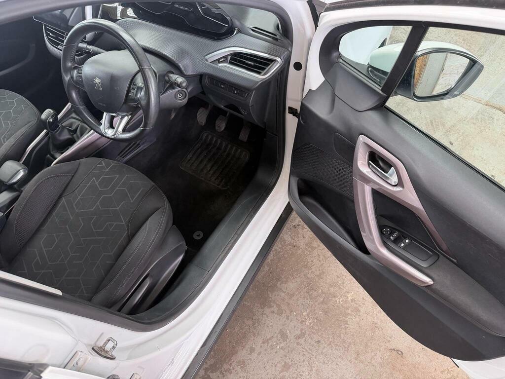 Peugeot 2008 1.2 Puretech Feline Suv Eat Euro 6 Ss Black #13