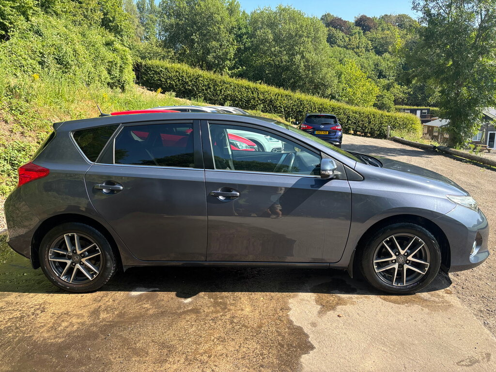 Toyota Auris 1.6 V-matic Icon Plus Hatchback Blue #4