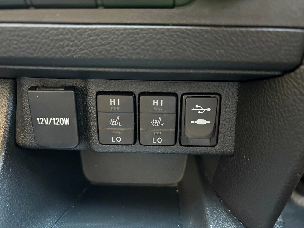 Toyota Auris 1.6 V-matic Icon Hatchback Multidrive S Silver #27