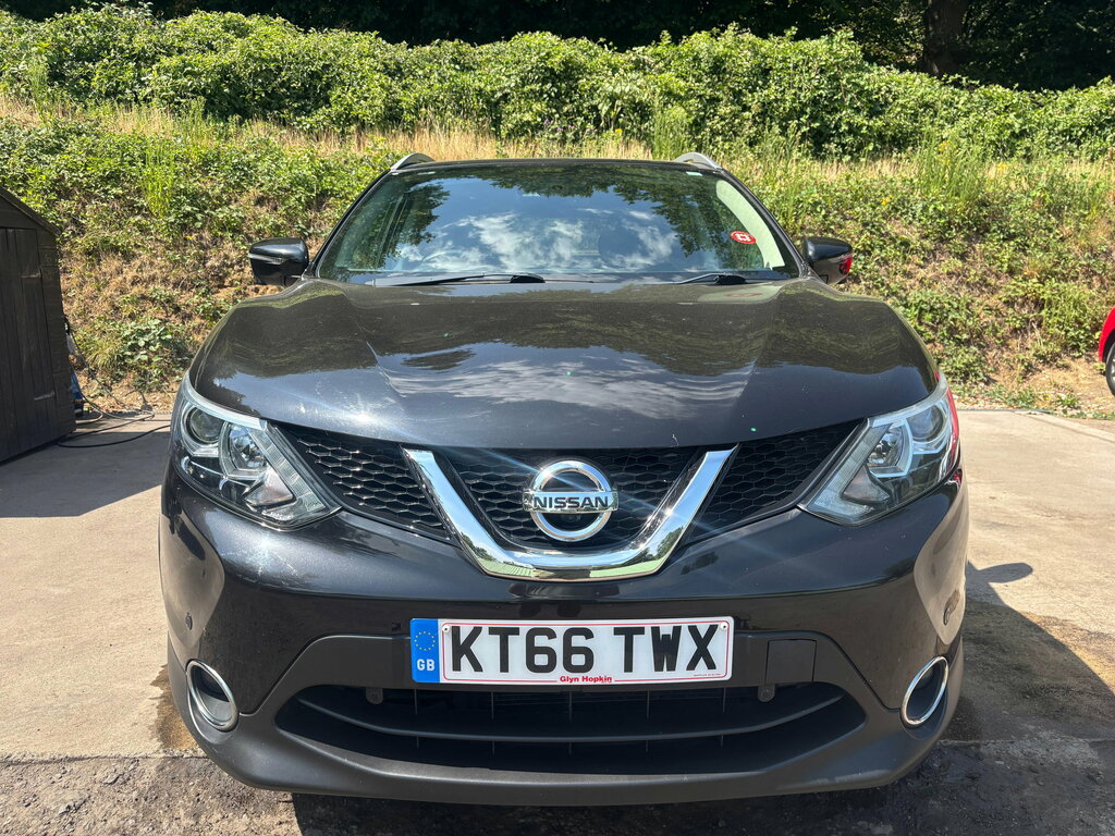 Nissan Qashqai 1.2 Dig-t N-connecta Suv 2Wd Eur Black #2