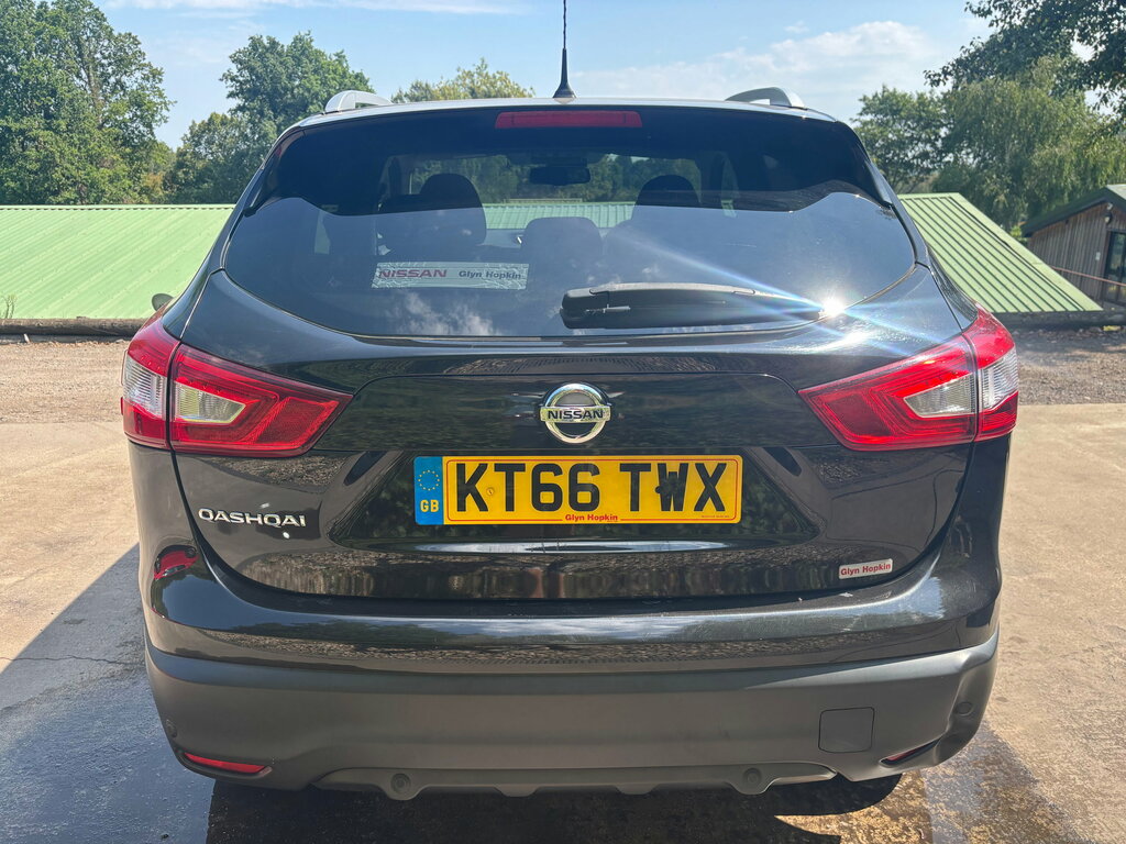 Nissan Qashqai 1.2 Dig-t N-connecta Suv 2Wd Eur Black #6