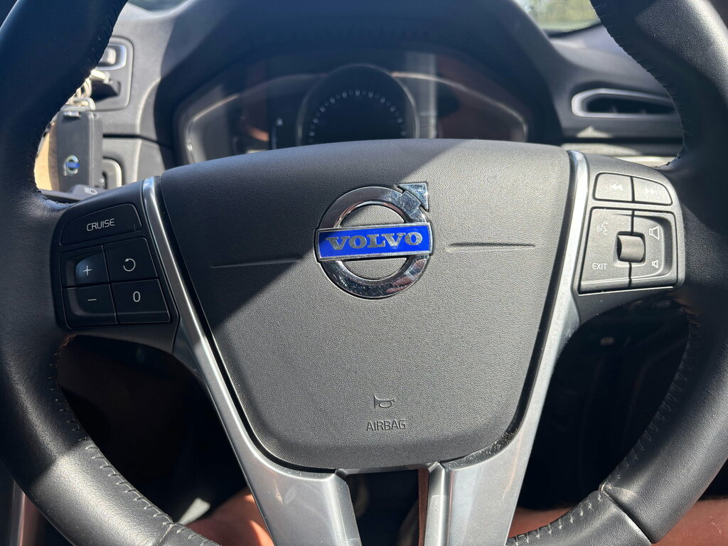 Volvo XC70 D5 220 Se Lux Awd Geartronic Black #23