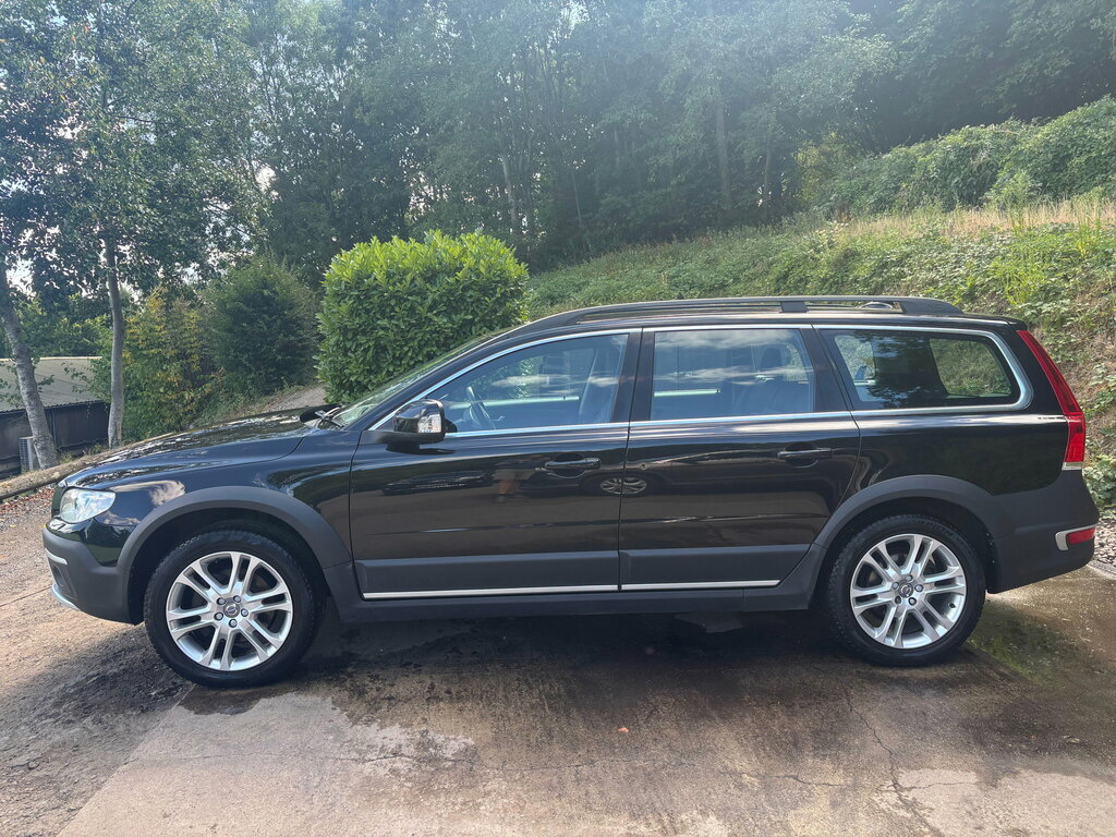 Volvo XC70 D5 220 Se Lux Awd Geartronic Black #8