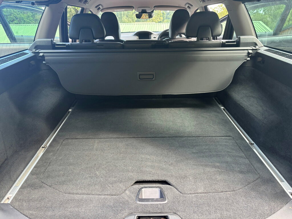 Volvo XC70 D5 220 Se Lux Awd Geartronic Black #13