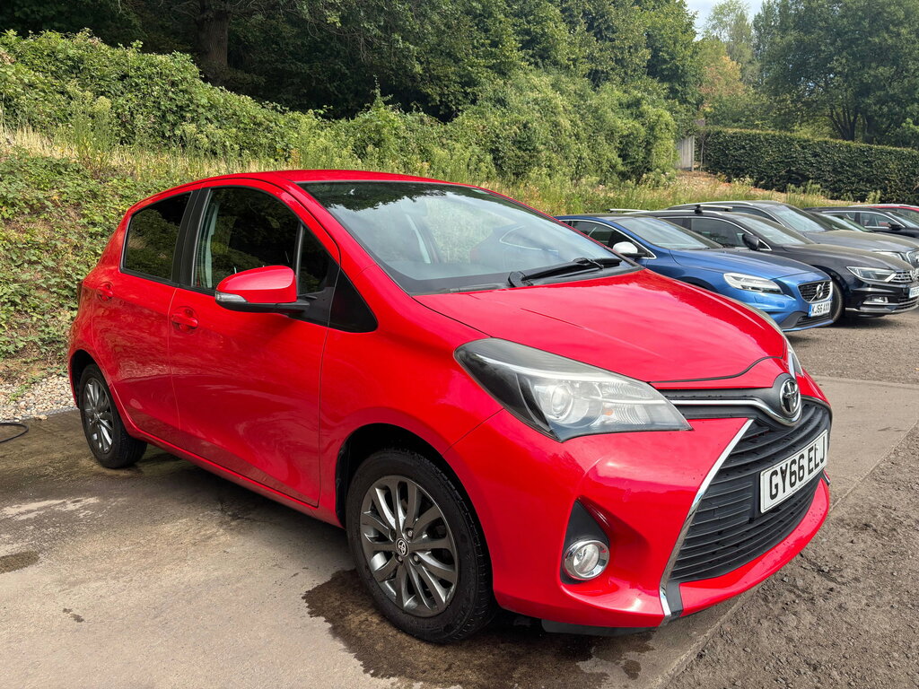 Toyota Yaris 1.33 Dual Vvt-i Icon Hatchback E Red #3