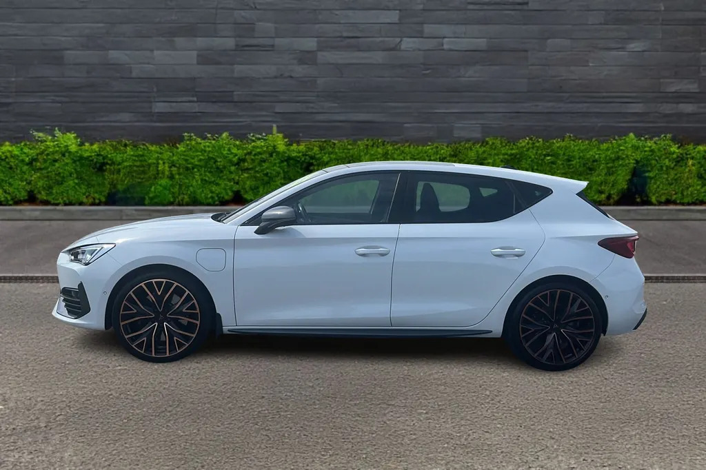 Cupra Leon 1.4 Ehybrid Vz2 Design Edition DU24LCJ White #4