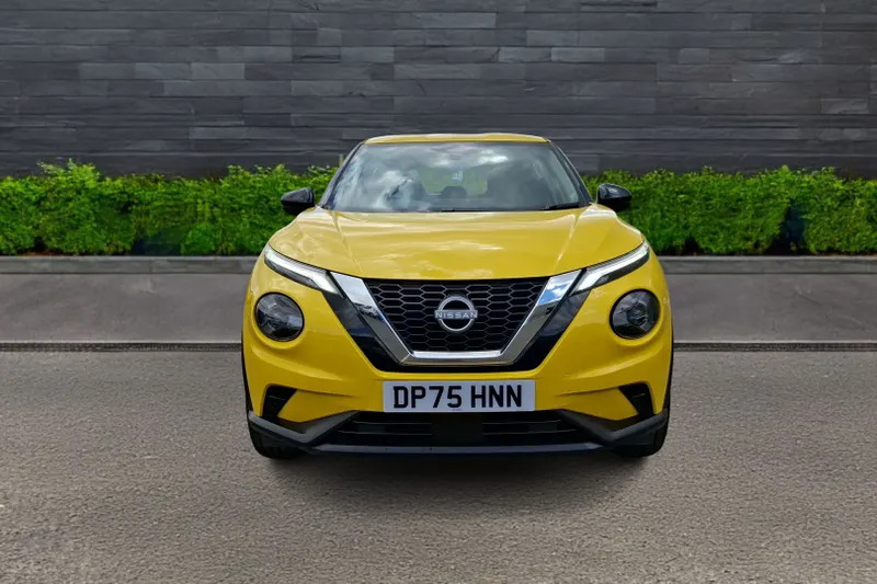 Nissan Juke Hatchback 1.0 Dig-t Acenta Pre Yellow #2