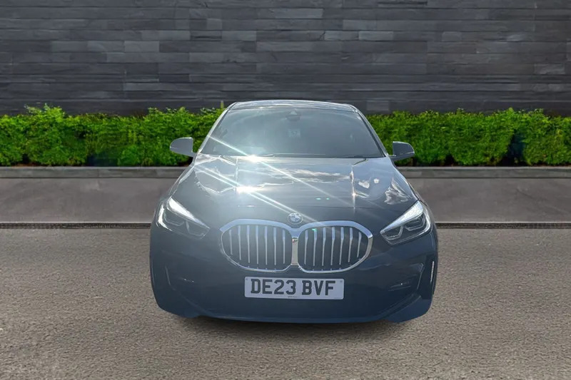 BMW 1 Series Series Hatchback 118I 136 M Black #2