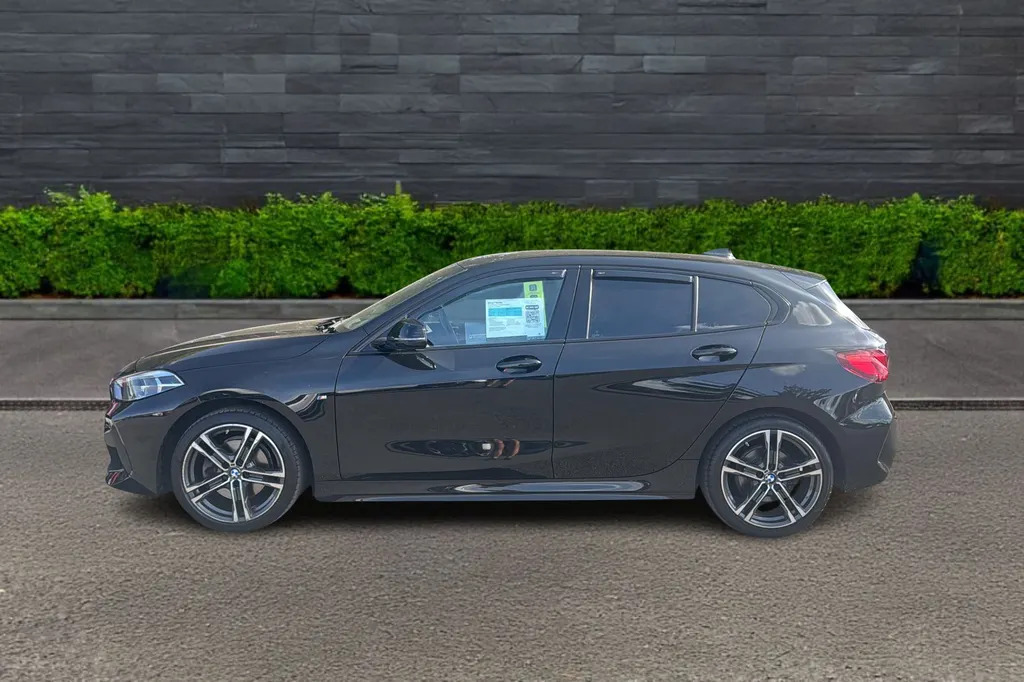 BMW 1 Series Series Hatchback 118I 136 M Black #4