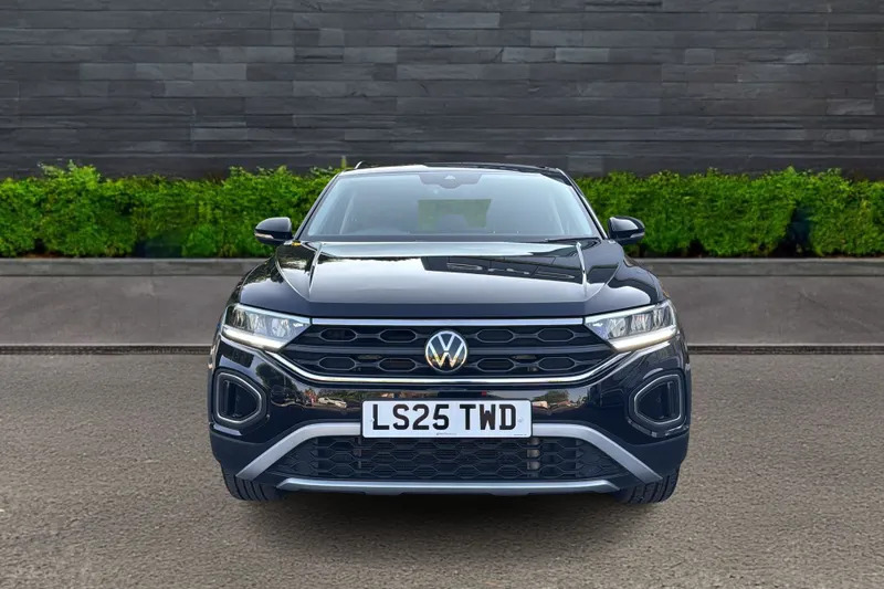 Volkswagen T-Roc 1.5 Tsi Match Dsg Black #2
