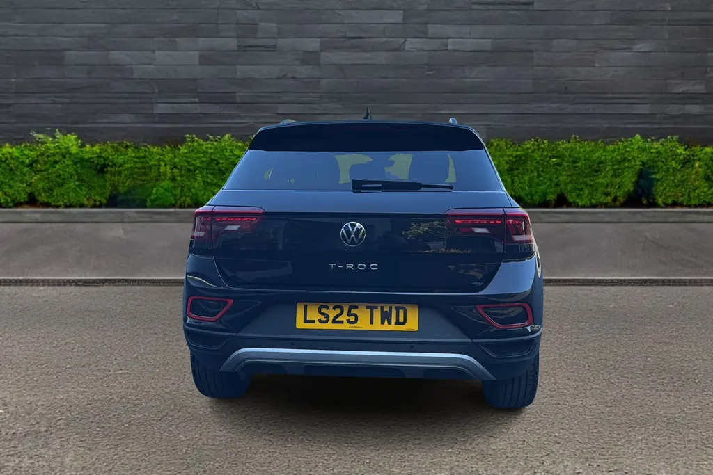 Volkswagen T-Roc 1.5 Tsi Match Dsg Black #6