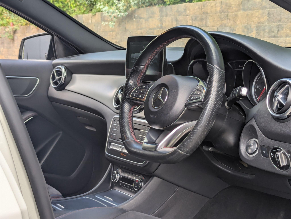 Mercedes-Benz GLA Class 2.1 D Amg Line 7G-dct 4Matic Euro 6 Ss SB67GZK White #5