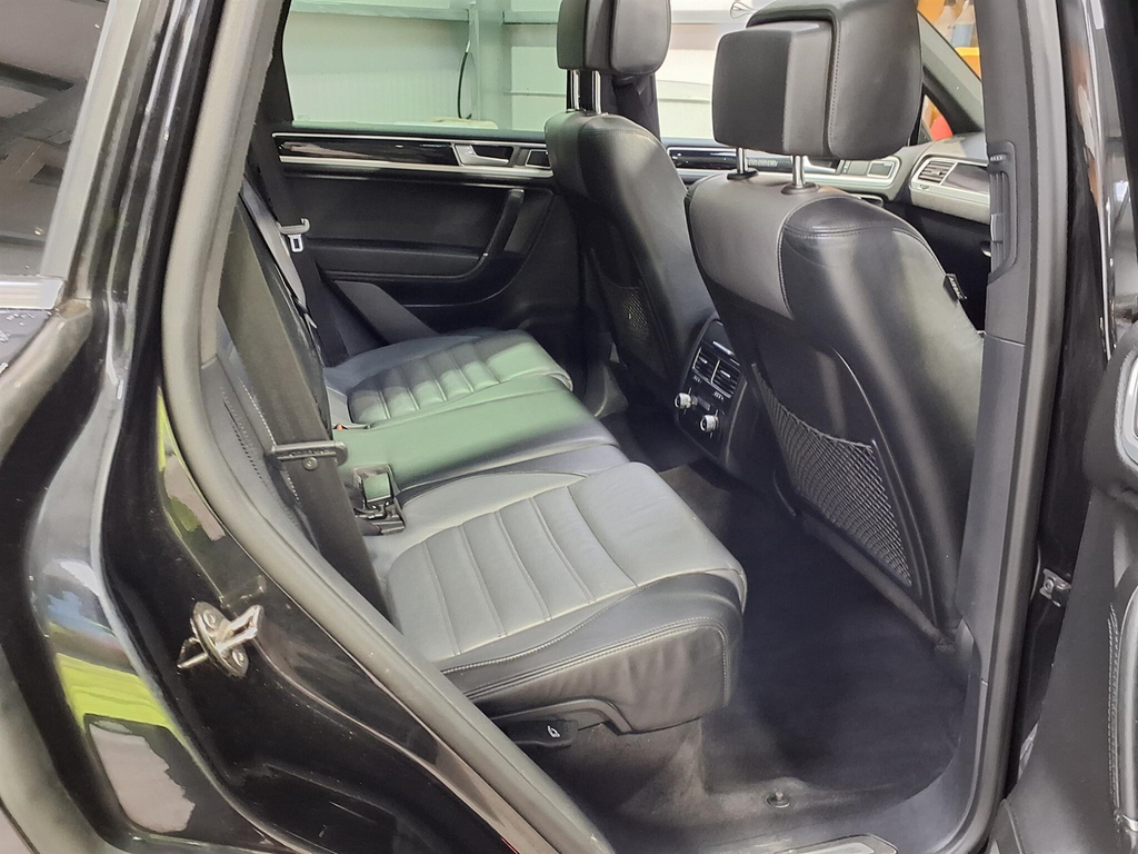 Volkswagen Touareg 3.0 Tdi V6 Bluemotion Tech R-line Plus Tiptronic 4  #6