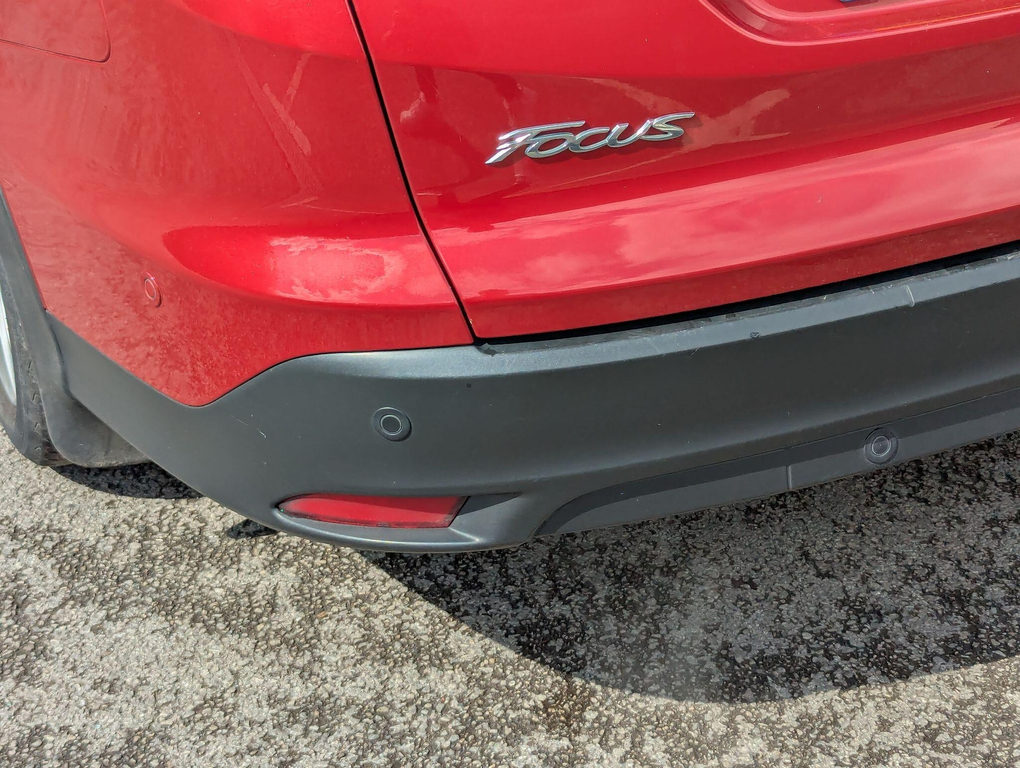Ford Focus Zetec S 1.0 125 In Race Red With 59K Red #19