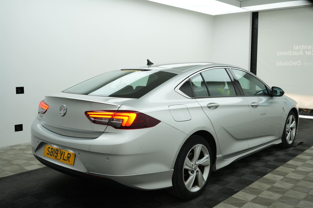 Vauxhall Insignia 2.0 Turbo D Blueinjection Sri VX Line Nav Grand Sp #4