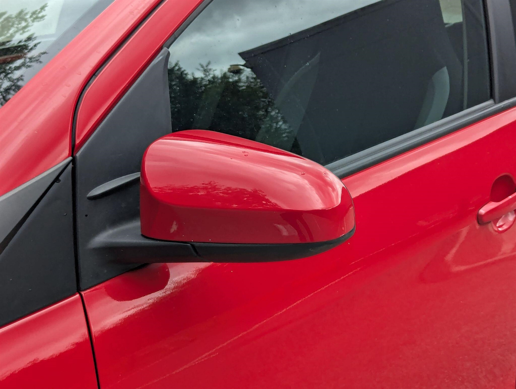 Toyota Aygo 1.0 Vvt-i X-play X-shift 69 Bhp Red #19