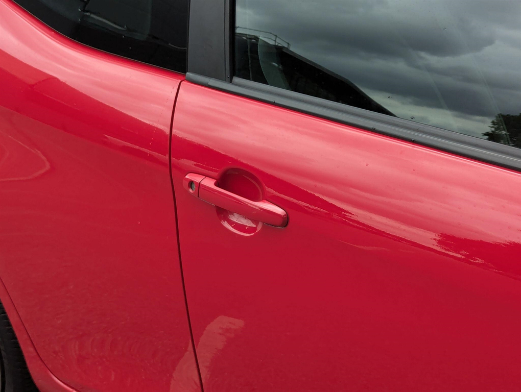 Toyota Aygo 1.0 Vvt-i X-play X-shift 69 Bhp Red #28