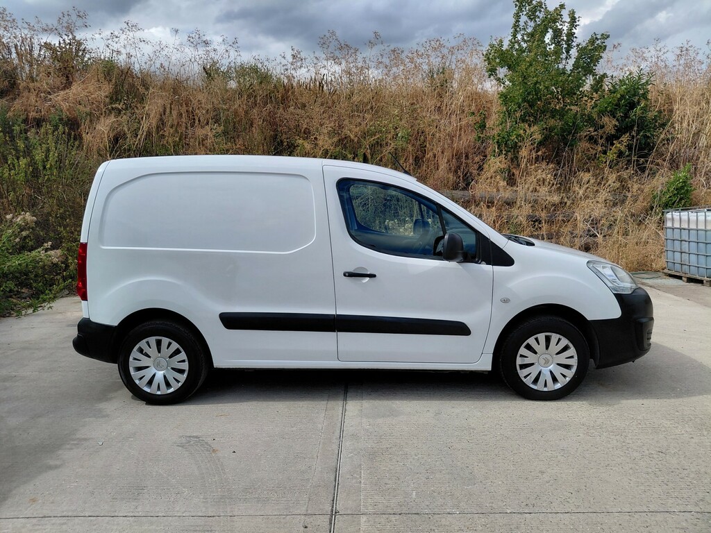 Peugeot Partner 1.6 Bluehdi 854 Professional 2017 White #2