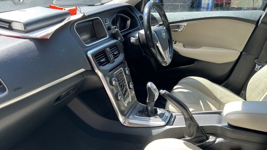 Volvo V40 2.0 D3 Se Lux Nav 2014 KY14HYT Black #4