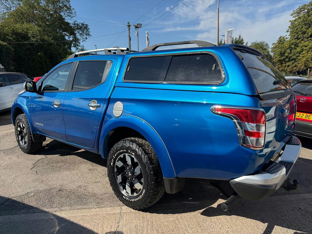 Mitsubishi L200 2.4 Di-d Dc Barbarian Pickup Double Cab Blue #4