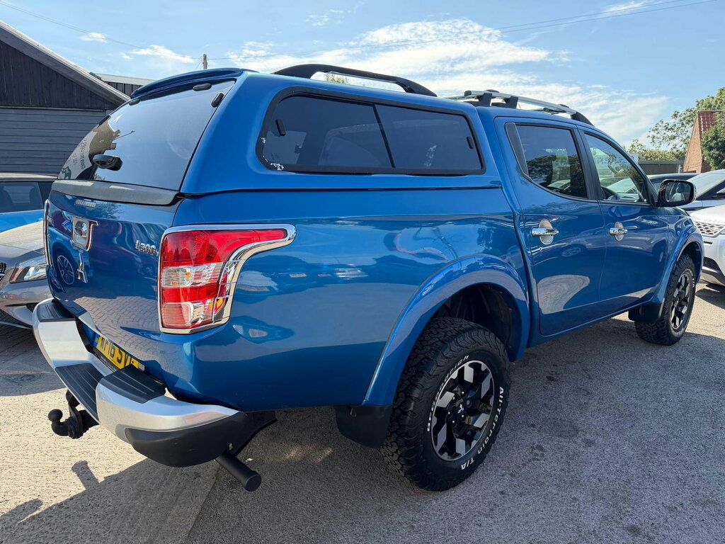 Mitsubishi L200 2.4 Di-d Dc Barbarian Pickup Double Cab Blue #3