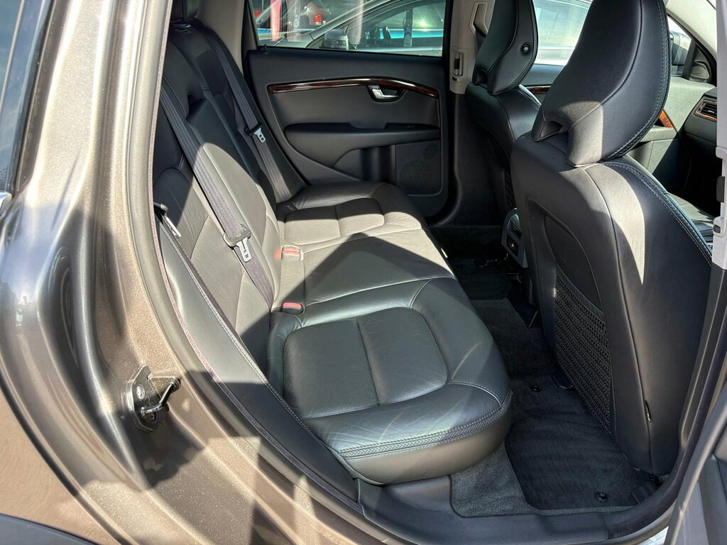 Volvo XC70 Estate 2.4 D5 Se Geartronic Awd Euro 5 20101 Grey #19