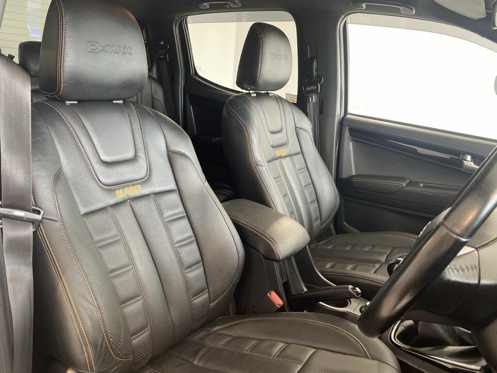 Isuzu D-Max 1.9 Blade Double Cab 4X4 White #4