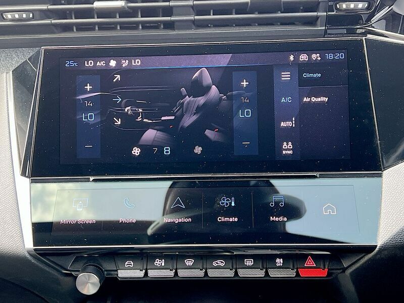 Peugeot 308 1.2 Puretech Active Premium Eat8 White #51