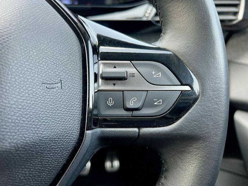 Peugeot 308 1.2 Puretech Active Premium Eat8 White #42