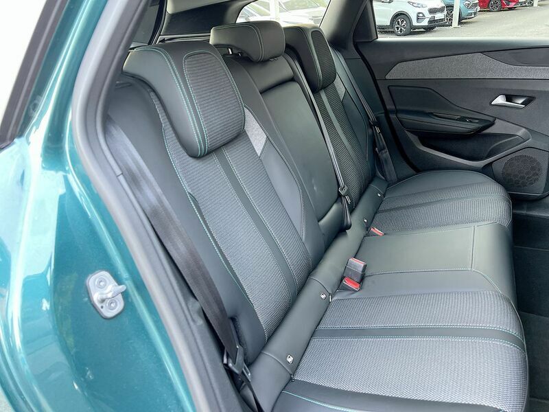 Peugeot 308 1.2 Puretech Active Premium Eat8 White #34