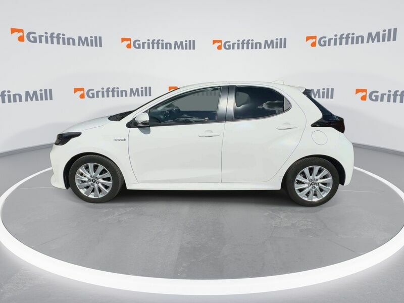 Toyota Yaris 1.5 Vvt-h Icon Hatchback Hybrid E-cvt E White #3