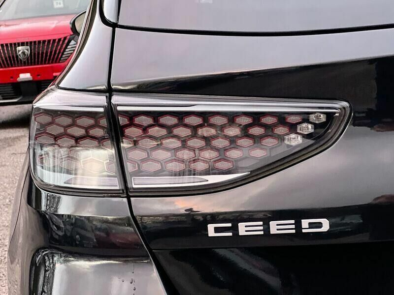 Kia Ceed 1.5 T Gdi 2 Sportswagon Green #24