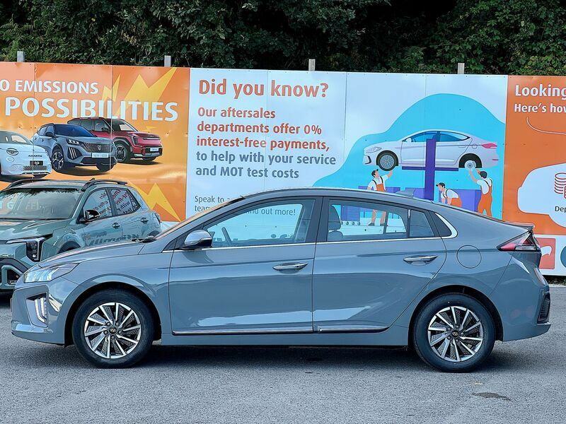 Hyundai Ioniq Se Connect Blue #12