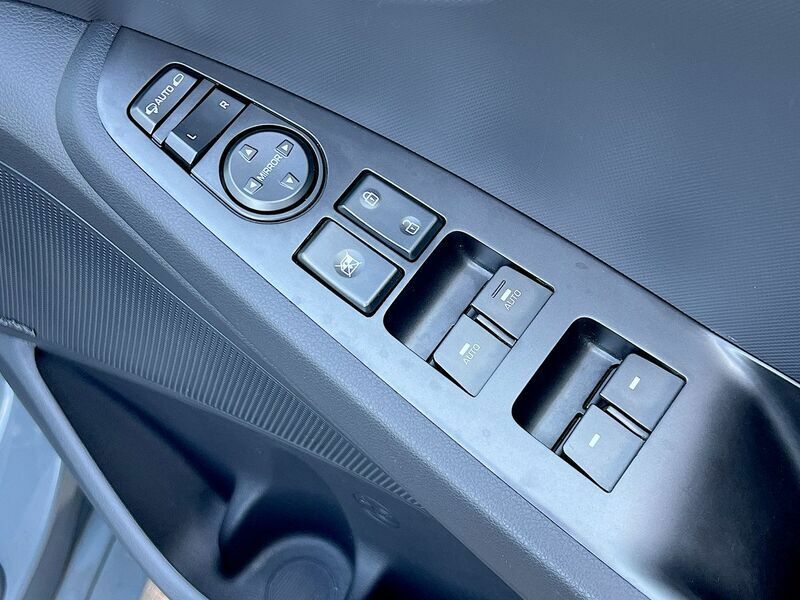 Hyundai Ioniq Se Connect Blue #58