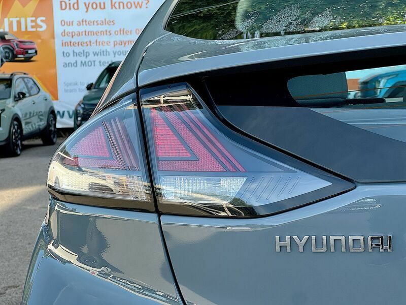 Hyundai Ioniq Se Connect Blue #28