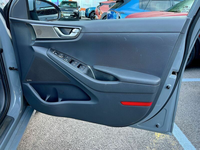 Hyundai Ioniq Se Connect Blue #57