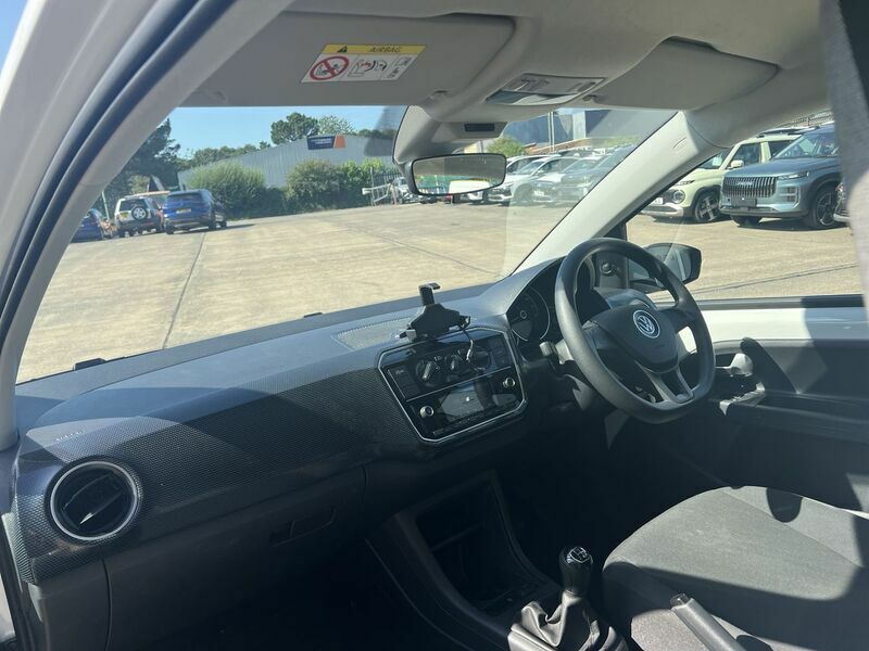 Volkswagen Up Volkswagen Up 1.0 65Ps 5-Speed White #33