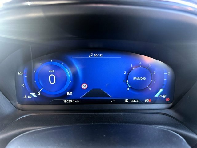 Ford Fiesta St-line Vignale 1.0 Ecoboost Mhev 155Ps White #17