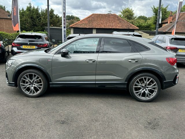 Audi Q3 2024 1.4 Tfsie 45 Vorsprung Sportback P Grey #4