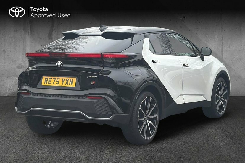 Toyota C-Hr 2.0 Vvt 13.6Kwh Gr Sport Suv Plug-in Hy RE75YXN White #2