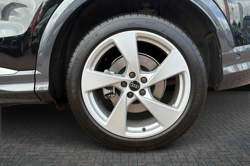 Audi Q5 2.0 Tdi S Line Sportback S Tronic Quatt VK75CCA Black #5