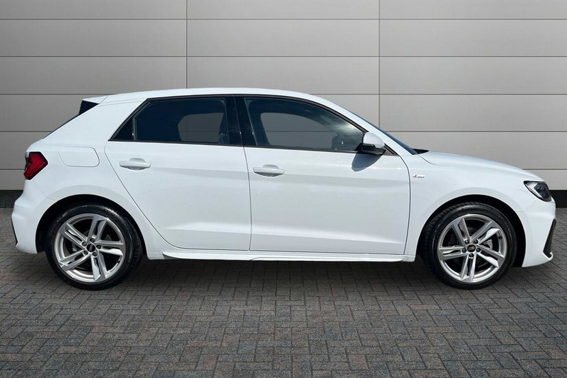 Audi A1 1.5 Tfsi 35 S Line Sportback S Tronic White #4