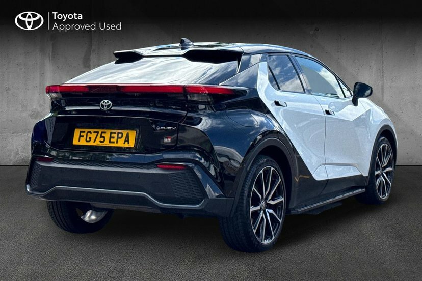 Toyota C-Hr 2.0 Vvt 13.6Kwh Gr Sport Suv Plug-in Hy FG75EPA White #2