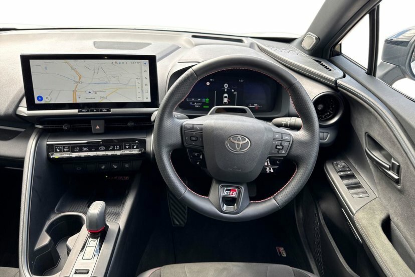 Toyota C-Hr 2.0 Vvt 13.6Kwh Gr Sport Suv Plug-in Hy FG75EPA White #6