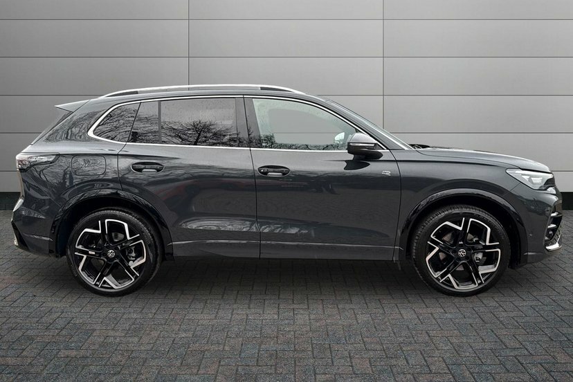 Volkswagen Tiguan 1.5 Etsi Mhev R-line Suv Hybrid Dsg 15 ME75WLK Grey #4