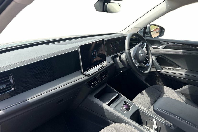 Volkswagen Tiguan 1.5 Etsi Mhev Match Suv Hybrid Dsg 150 MT75OUH Silver #2