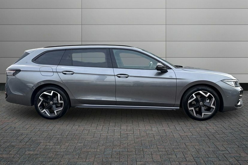 Volkswagen Passat 1.5 Etsi Mhev R-line Estate Hybrid Dsg ML26KVB Grey #4