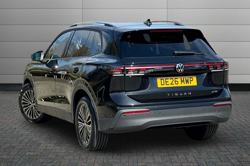 Volkswagen Tiguan 1.5 Etsi Mhev Match Suv Hybrid Dsg 150 DE26MWP Black #3