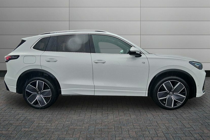 Volkswagen Tiguan 1.5 Etsi Mhev R-line Suv Hybrid Dsg 15 DE26NTJ White #6