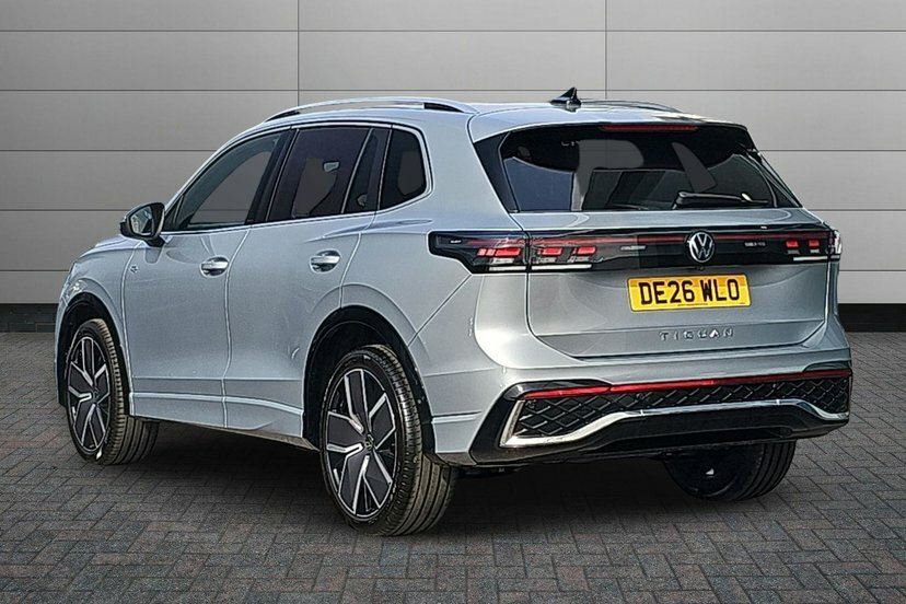 Volkswagen Tiguan 2.0 Tdi R-line Suv Dsg 150 Ps Silver #3